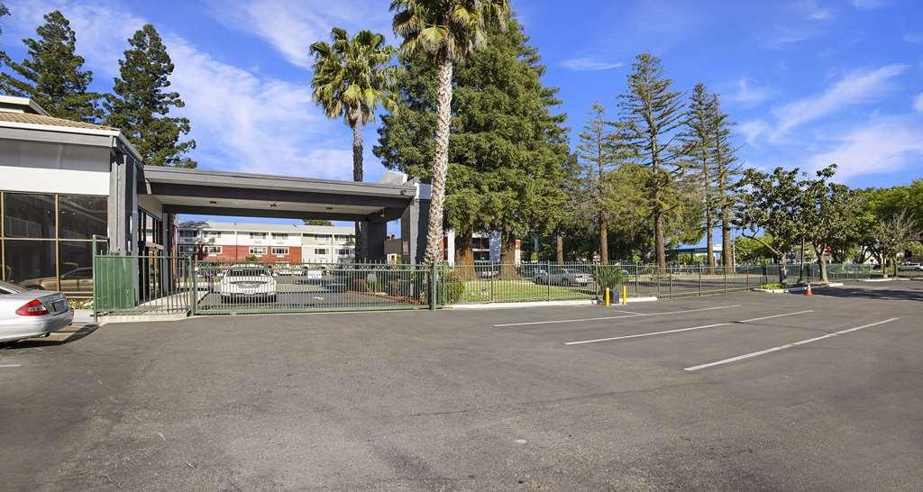Surestay Plus Hotel By Best Western Sacramento North Екстер'єр фото