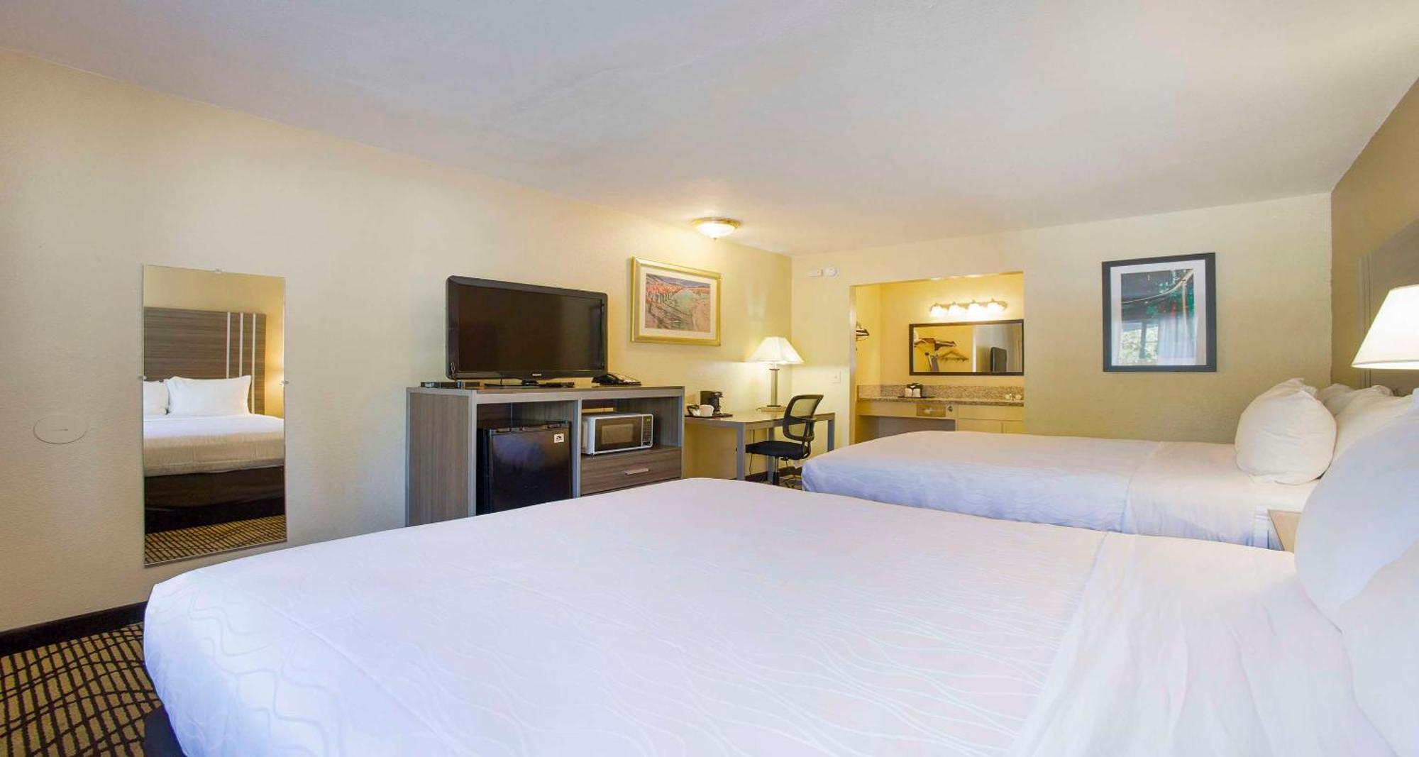 Surestay Plus Hotel By Best Western Sacramento North Екстер'єр фото