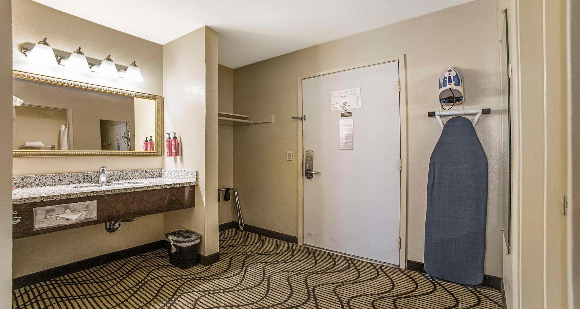 Surestay Plus Hotel By Best Western Sacramento North Екстер'єр фото