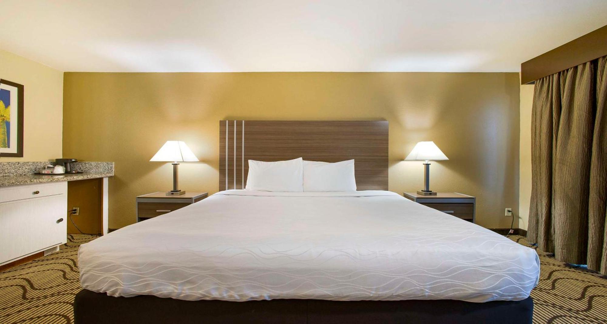Surestay Plus Hotel By Best Western Sacramento North Екстер'єр фото