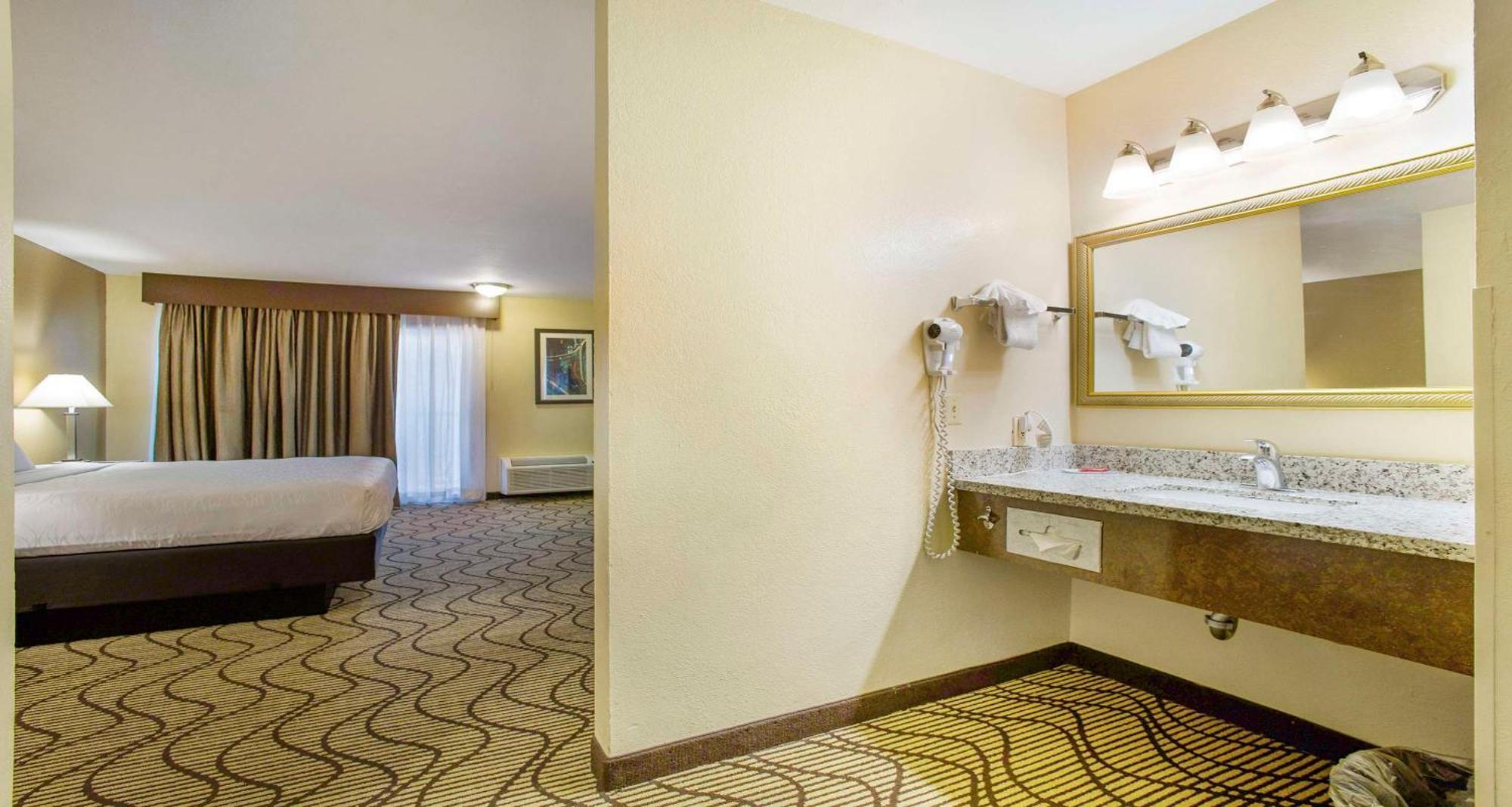 Surestay Plus Hotel By Best Western Sacramento North Екстер'єр фото