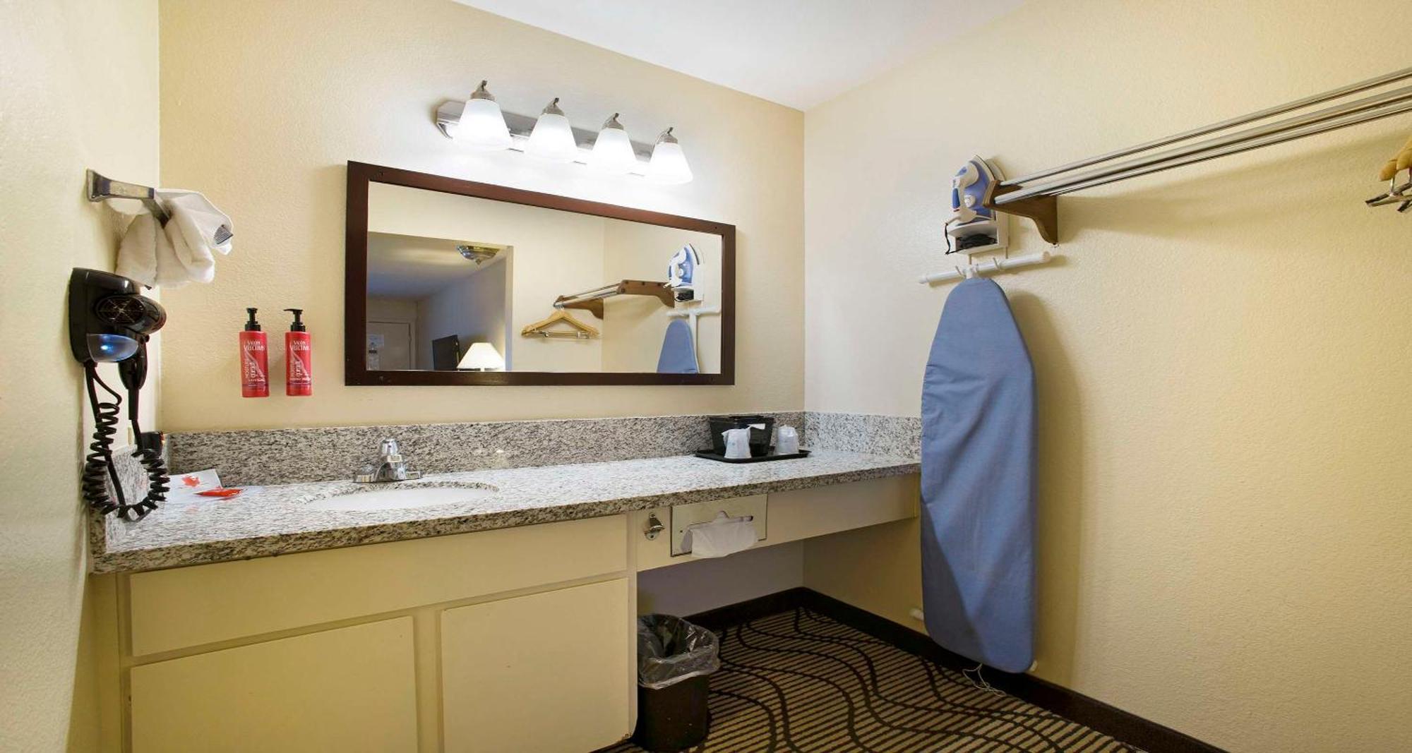 Surestay Plus Hotel By Best Western Sacramento North Екстер'єр фото