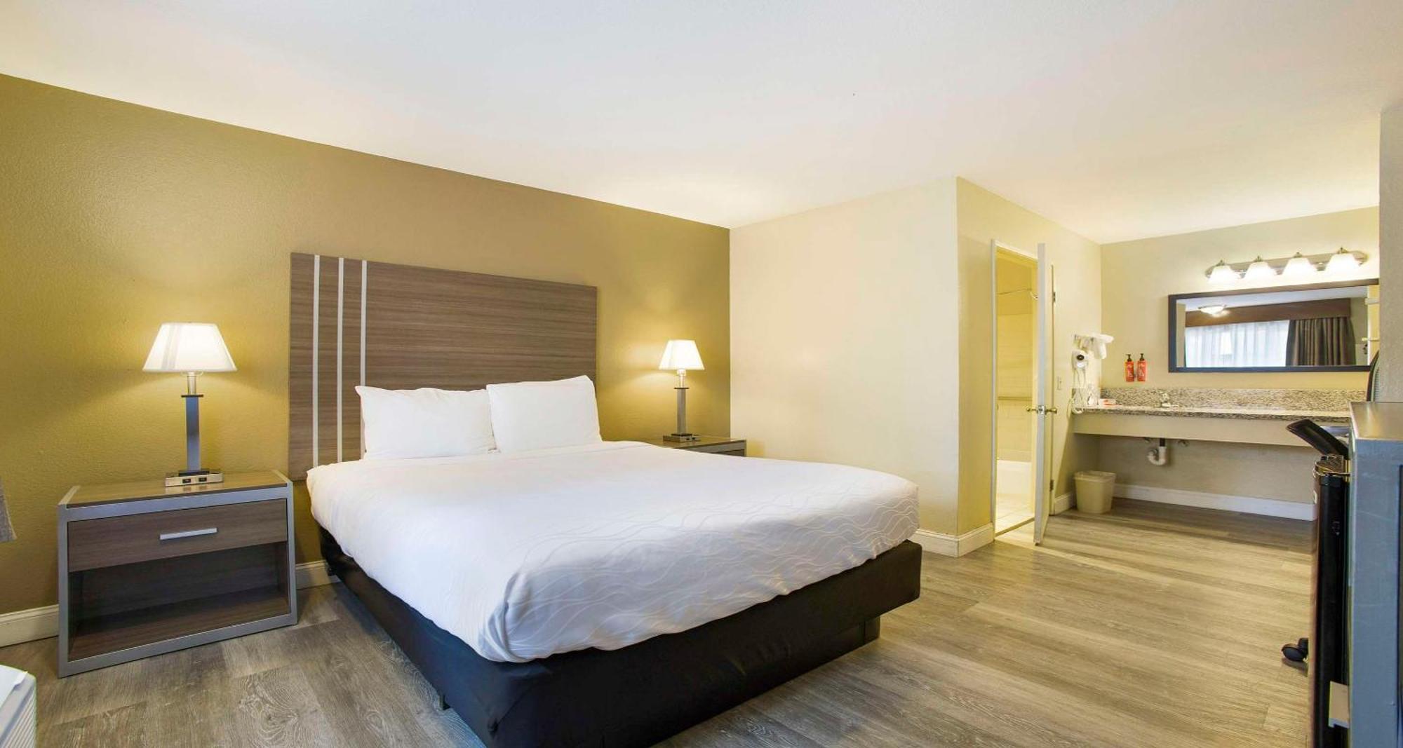 Surestay Plus Hotel By Best Western Sacramento North Екстер'єр фото