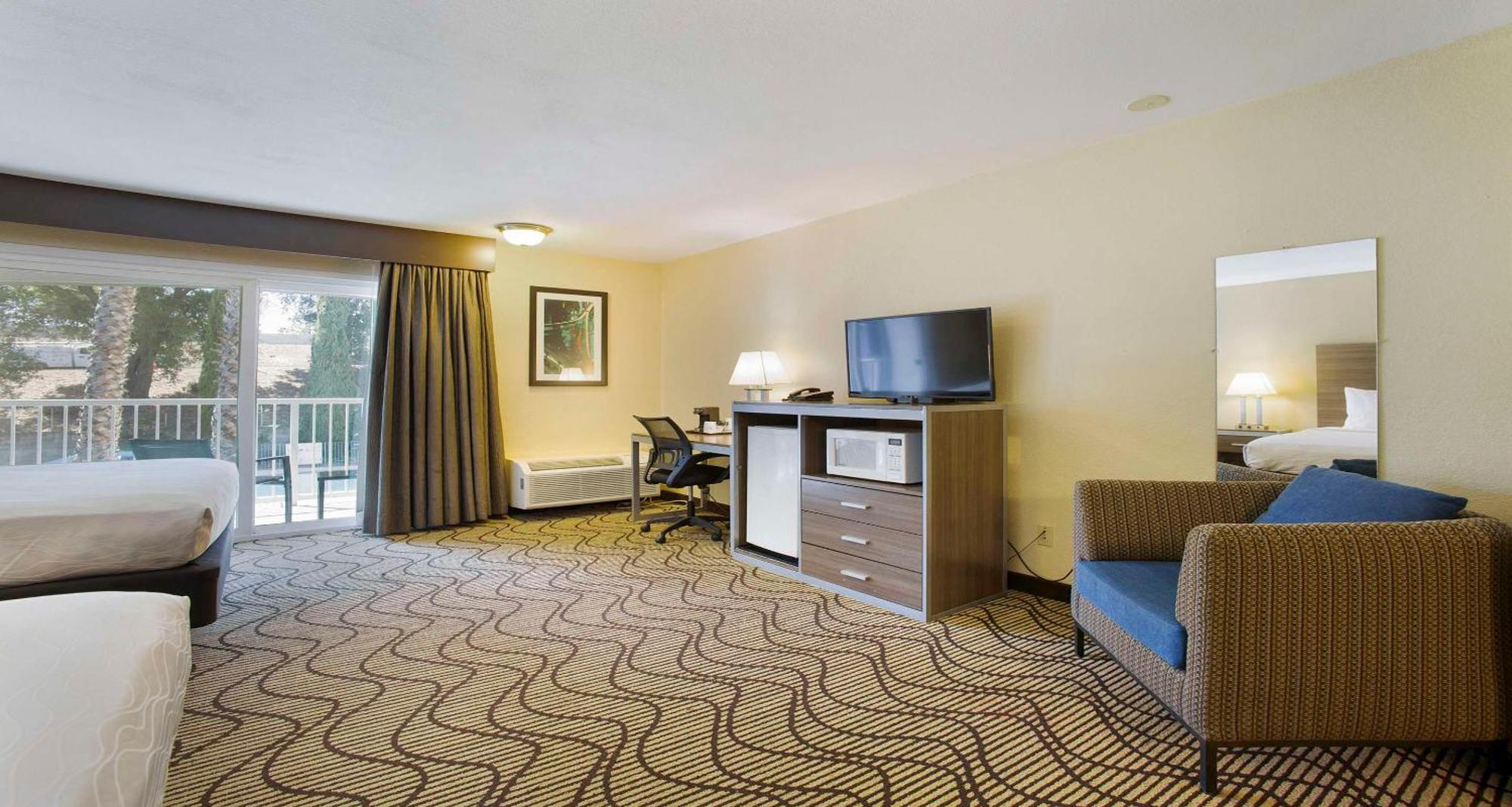 Surestay Plus Hotel By Best Western Sacramento North Екстер'єр фото